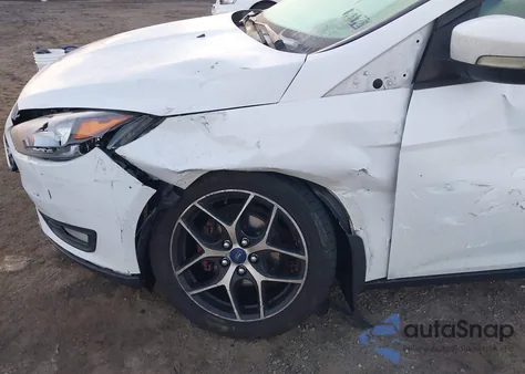 2018 Ford Focus Sel z USA, uszkodzony, nr VIN 1FADP3M28JL215769